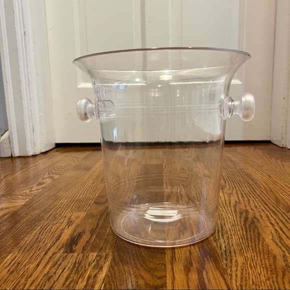 Tigerlily Kitchen Clear Acrylic Ice Bucket With Knob Handles Poshmark
